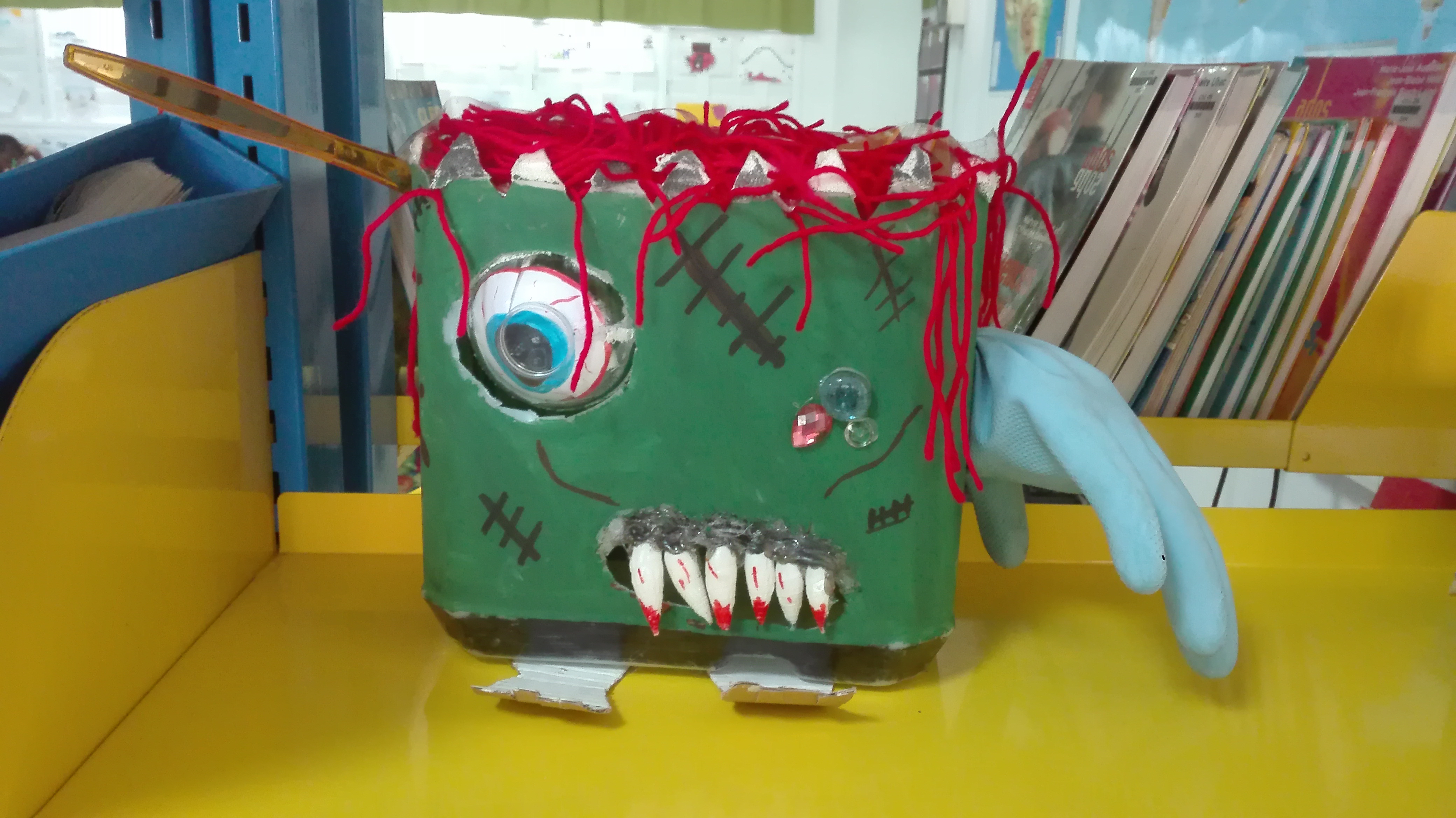 Des Monstres Au Cdi College Plateau Goyave